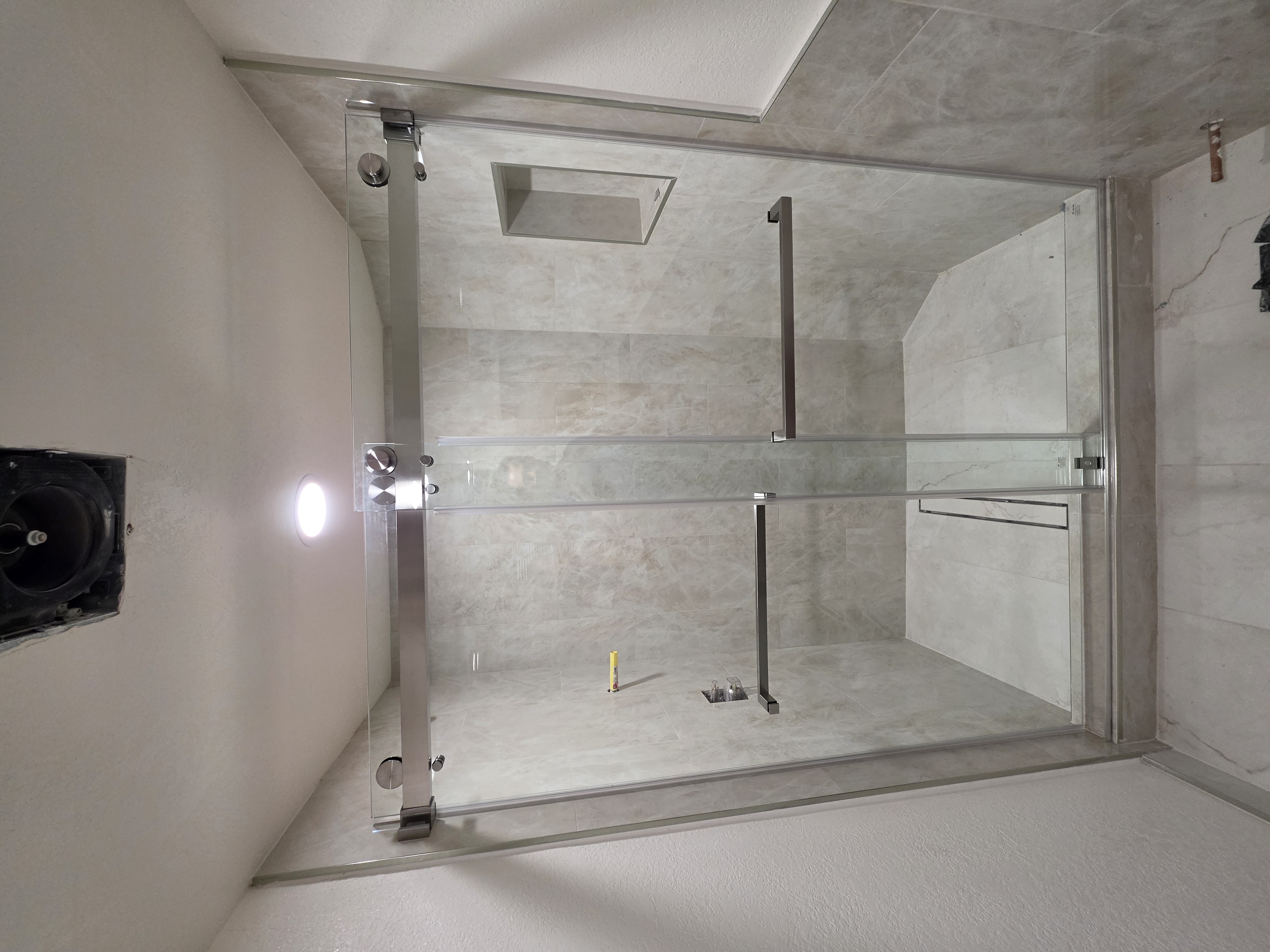 CATALYST Shower Door